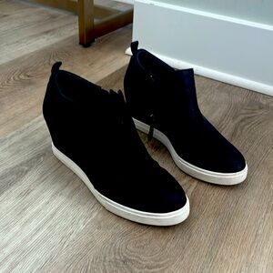 Susina Black wedge sneakers